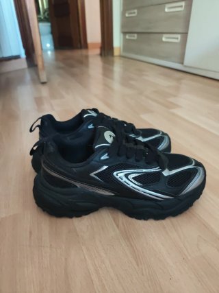 Zapatillas Bershka COMO NUEVAS