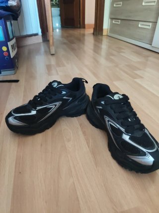 Zapatillas Bershka COMO NUEVAS