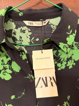 Vestido Zara floral verde y negro