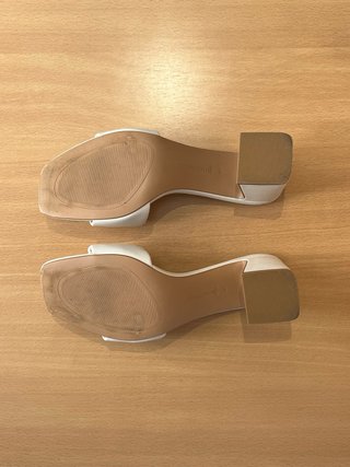 Sandalias Stradivarius Tacon Blancas
