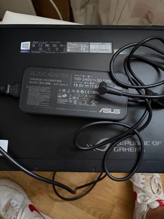 Portátil Asus ROG GX501V