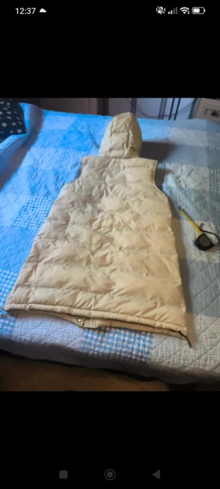 Chaleco largo Zara beige con capucha