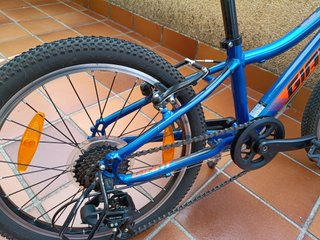 Bicicleta infantil Giant azul