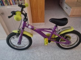 Bicicleta niña 14 morada y verde
