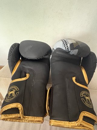 Guantes Boxeo Venum 12 oz Negro/Dorado