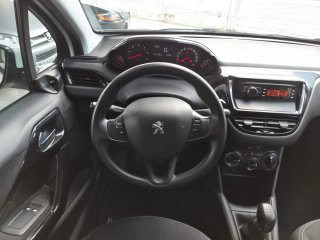 Peugeot 208 2013