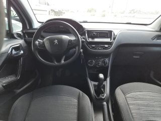 Peugeot 208 2013
