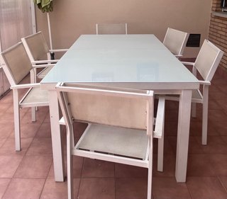 Mesa extensible cristal exterior URGE POR MUDANZA