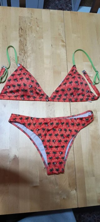 Bikini sin uso marca duckkiss talla L (38-40)