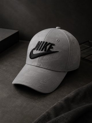 Gorra Nike Gris Logo Negro