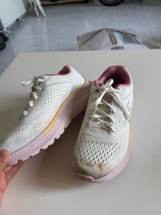 Zapatillas Skechers Running Blancas y Rosas