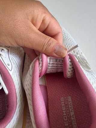 Zapatillas Skechers Running Blancas y Rosas