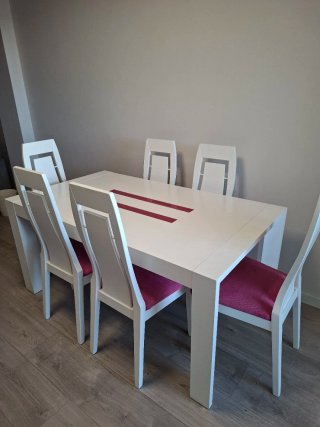 Mesa de comedor extensible blanca