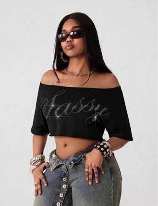 Camiseta Crop Top Sassy con Brillantes