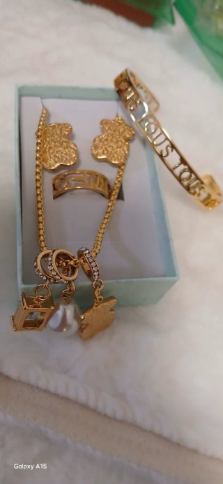 Conjunto collar, pendientes y anillo oro