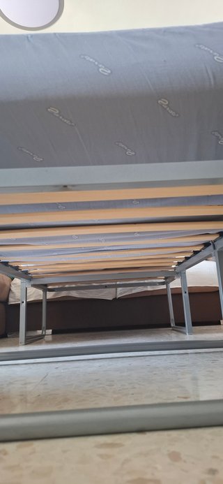 CAMA PLEGABLE individual + colchón, fácil de mover