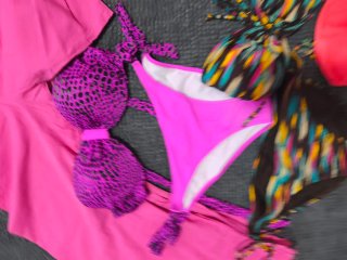 Lote 2  bikinis talla 42 más  camisa playera rosa