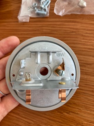 Luz trasera Moto, marca Hella K31420 + Soporte