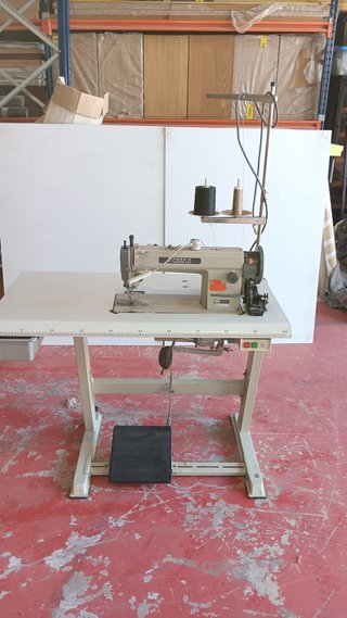 Máquina de coser Fomax