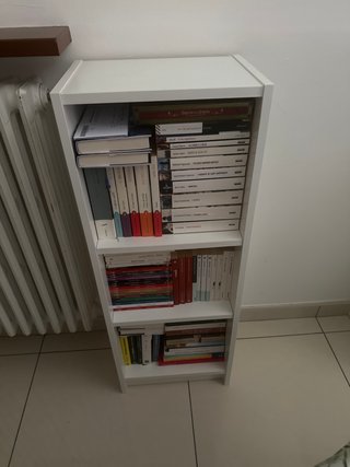 Libreria bianca Ikea e Deghi