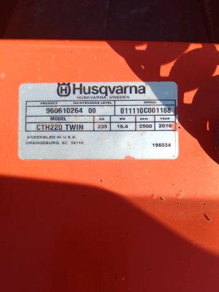 Tractor cortacésped Husqvarna naranja