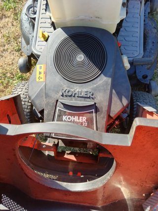 Tractor cortacésped Husqvarna naranja