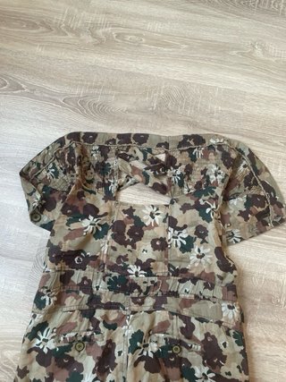 Mono corto Bershka camuflaje