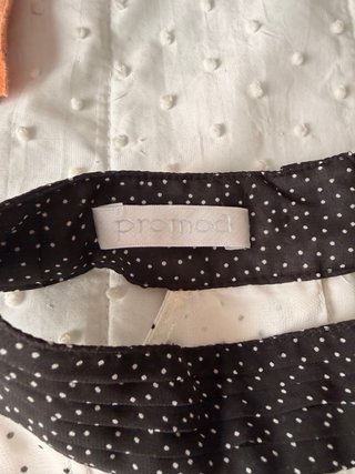 Vestido blanco y negro lunares