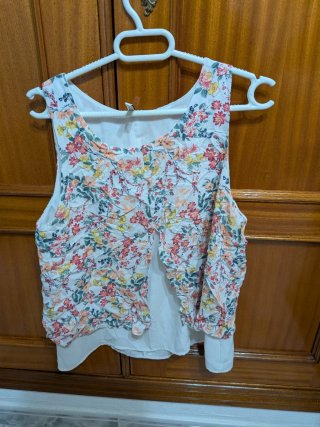 Blusa floral blanca