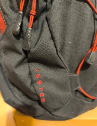 Mochila The North Face Jester Gris y Roja