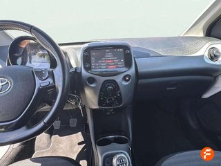 Toyota Aygo 1.0 70 x-play