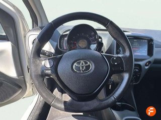 Toyota Aygo 1.0 70 x-play
