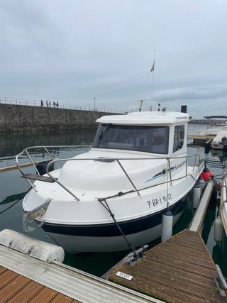 Barco Artabria 650
