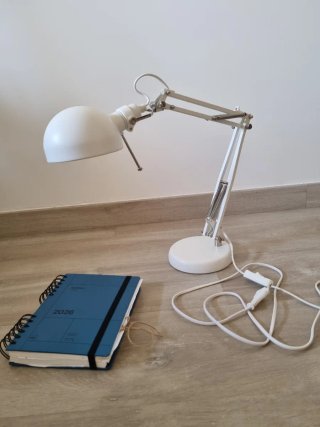 Flexo de mesa blanco