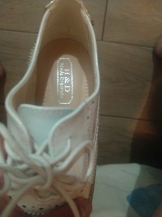 Zapatos charol dorados y blancos Talla 36