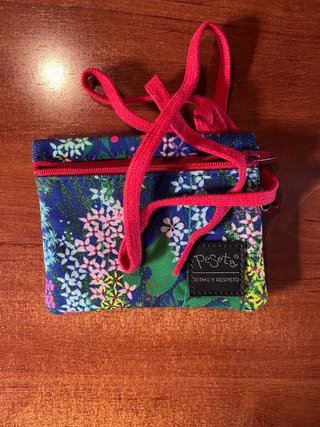 Lote de monederos y carteras