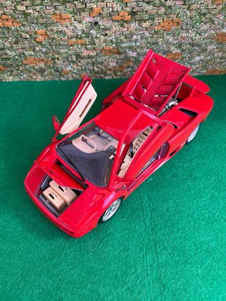Lamborghini Diablo 1990 – Escala 1:18 Burago