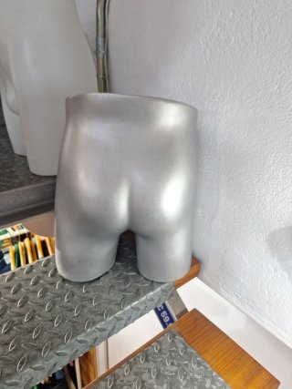 Busto maniquí forma de culo
