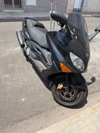 Yamaha TMAX 500 Scooter Negro