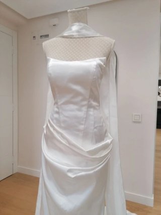 Vestido Novia Elegante + Fular + Cola