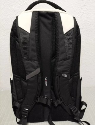 Mochila The North Face Groundwork Blanca y Negra