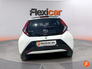 Toyota Aygo 1.0 70 x-play