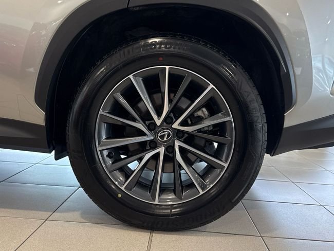 Lexus NX 2025, foto 7