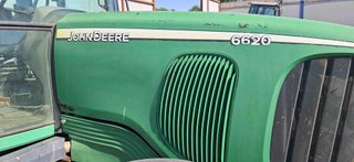 Tractor John Deere 6620.