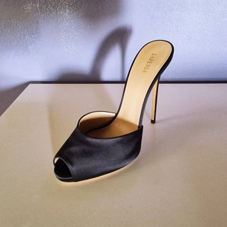 Sandalo La Perla by Giuseppe Zanotti Nero