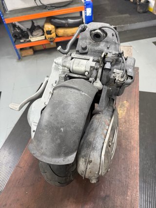 Motor Vespa LX125
