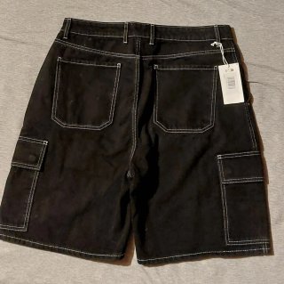 Bermudas vaqueras negras con pespuntes blancos
