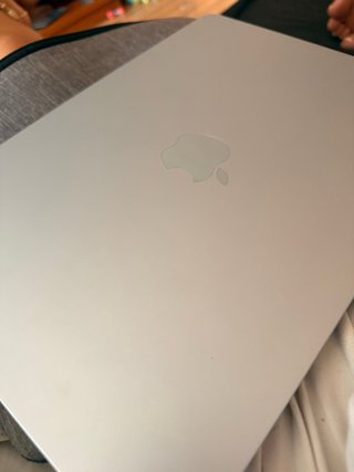 MacBook Air M4 13.6 2025 azzurro chiaro *DA VENDERE ORA*