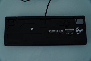 Teclado Krom Kernel TKL Mecánico Gaming RGB