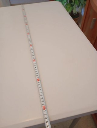 Tavolo pieghevole bianco in plastica